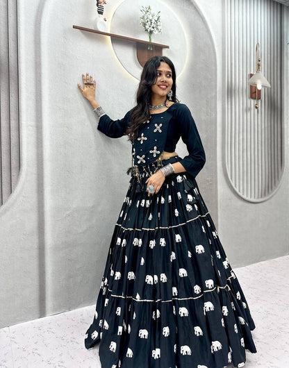 RangBhoomi Navratri Special Handwork Cotton Lehenga Choli — 9m Flair, Heavy Embroidery