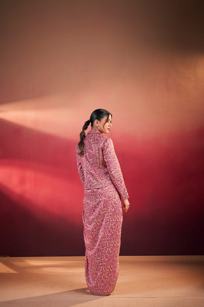 Elegant Tasar Silk Ensemble with Flowing Silhouettes and Artistic Prints for Festive Charm and Modern Style