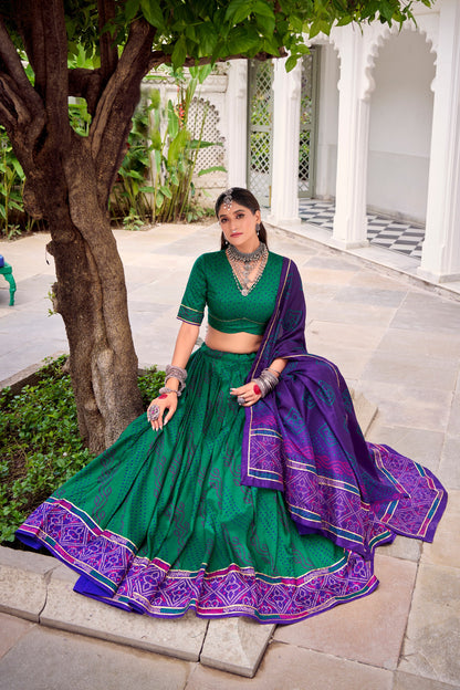 Elegant Navratri Ensemble Featuring Vibrant Bandhani Print and Regal Borders for a Classic Festive Look