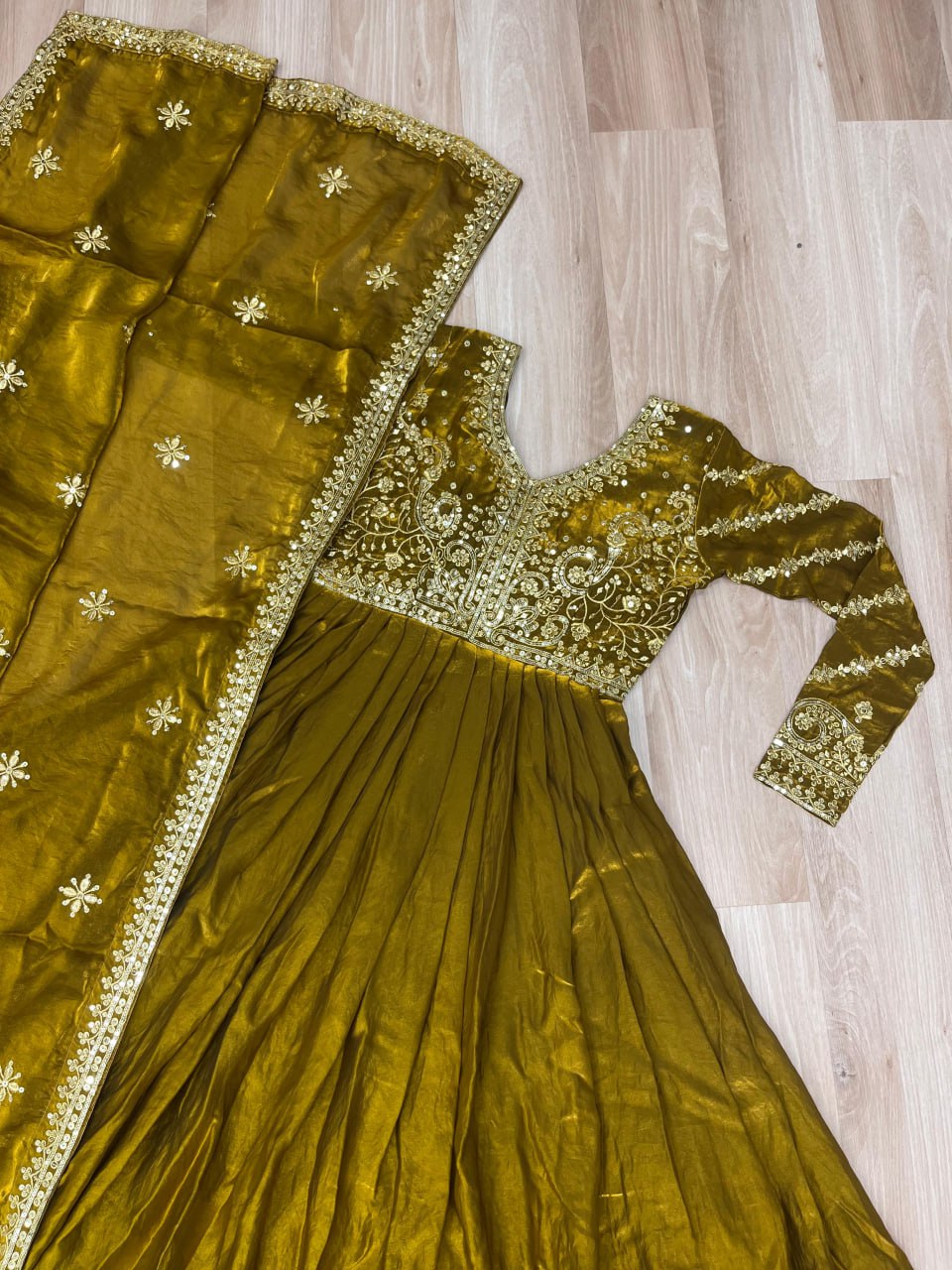Grandeur Gown