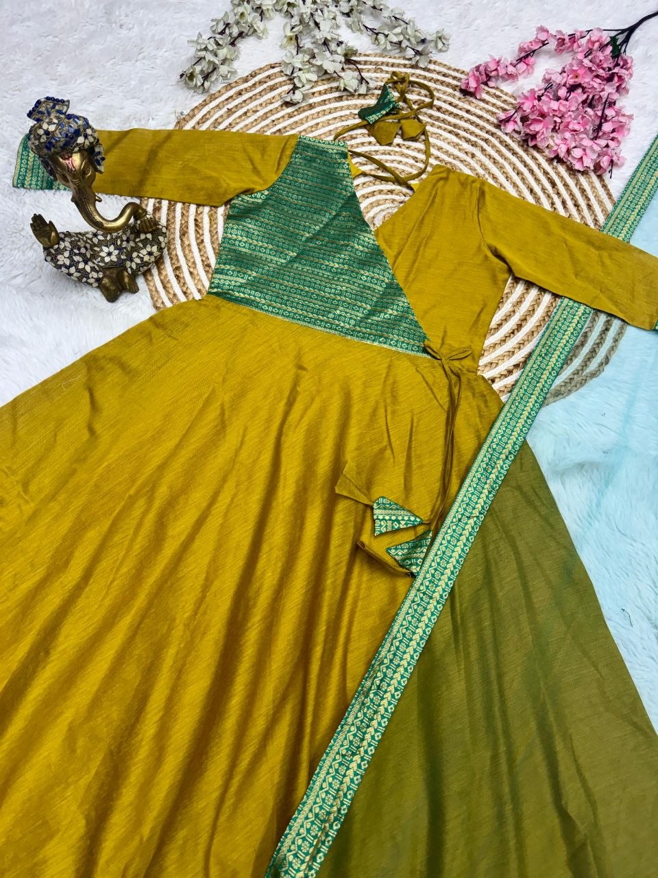RangBhoomi Trendy Traditional Span Cotton Top with Jacquard Zari Border & Soft Net Dupatta