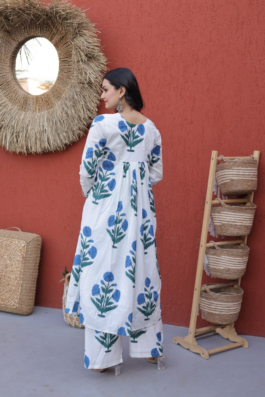 Premium Ready-to-Wear Kurti and Pant Set in Printed Cotton for Elegant Comfort