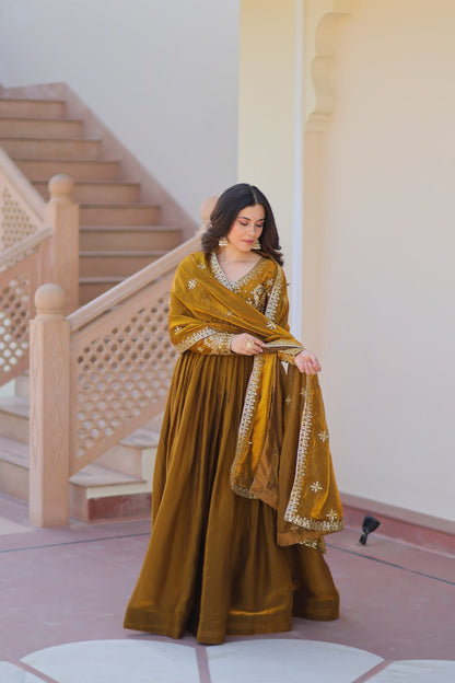 Grandeur Gown
