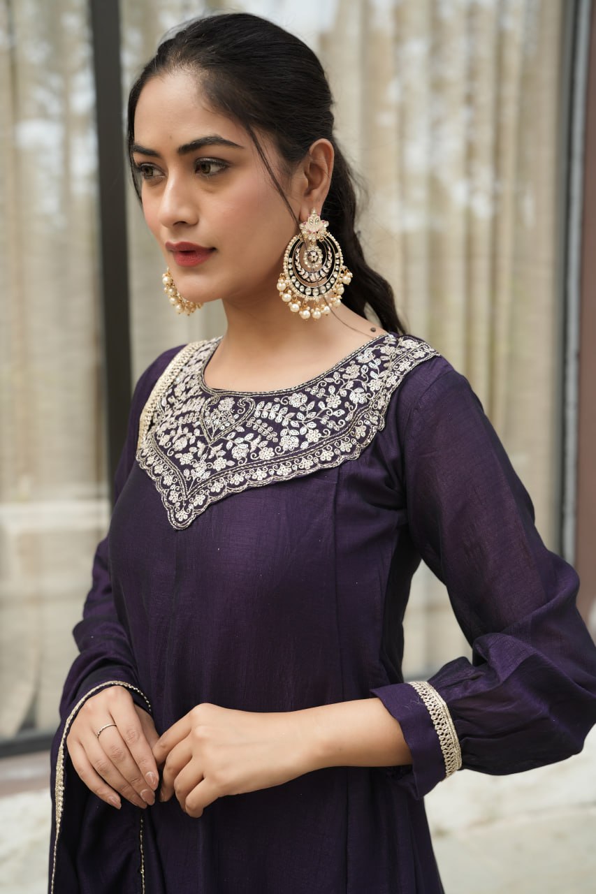 Elegant Traditional Palazzo Suit Set with Embroidered Kurta and Lace-Edged Dupatta