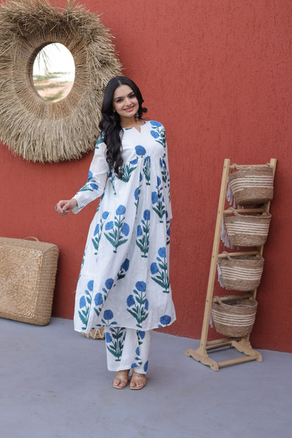 Premium Ready-to-Wear Kurti and Pant Set in Printed Cotton for Elegant Comfort