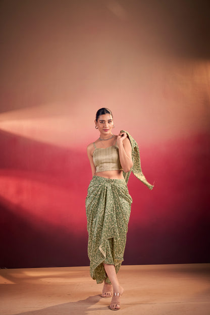 Elegant Tasar Silk Ensemble with Flowing Silhouettes and Artistic Prints for Festive Charm and Modern Style