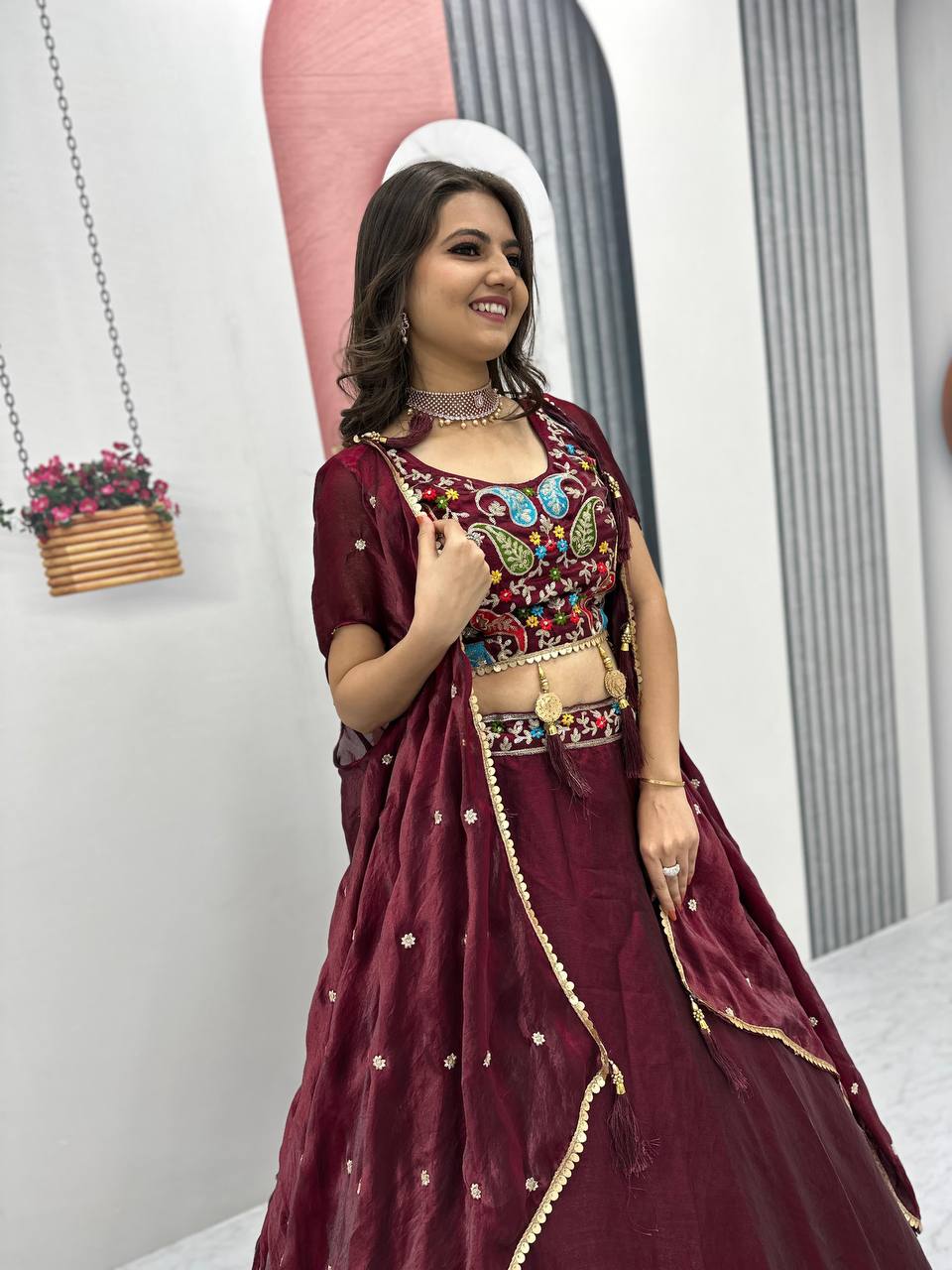 RB Latkan Lehenga