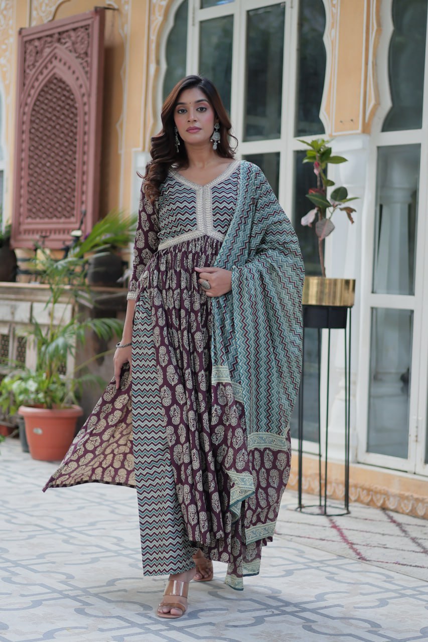 Maroon Anarkali kurti set, teal chevron dupatta and pants, block print, V-neck, traditional outdoor ethnic wear.