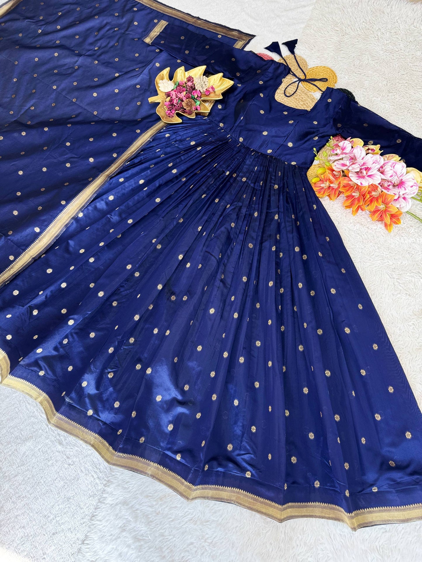 Elegant Handloom Cotton Gown with Matching Dupatta – Inspired by Bigg Boss Star Tanuja